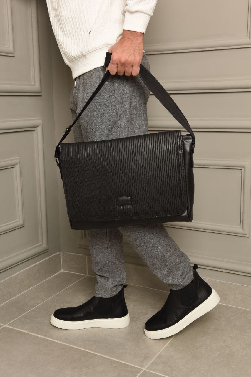 Cross body nessenger bag - bags at Flamingo Fits