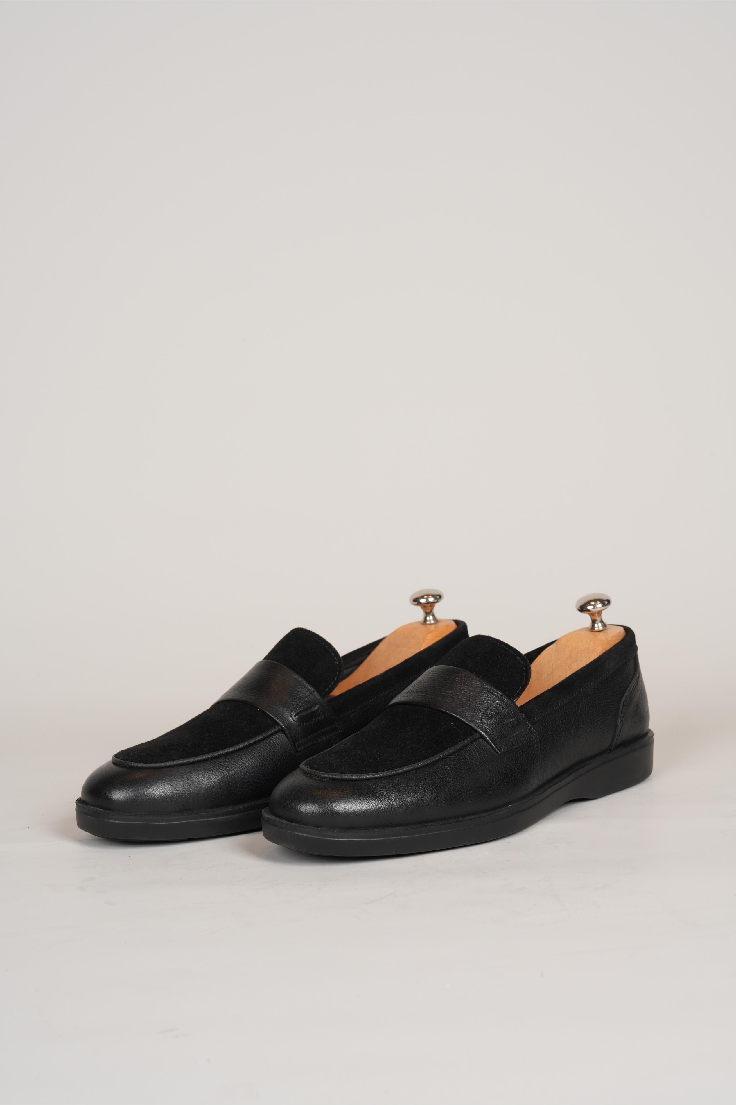 Varda sued/leather loafer - classic shoes at Flamingo Fits