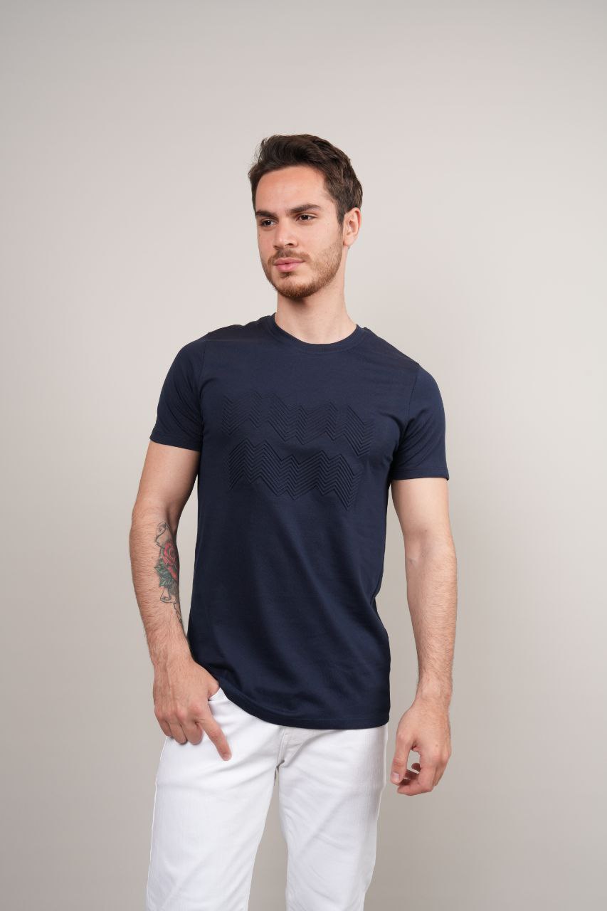 jaky pattern navy tshirt