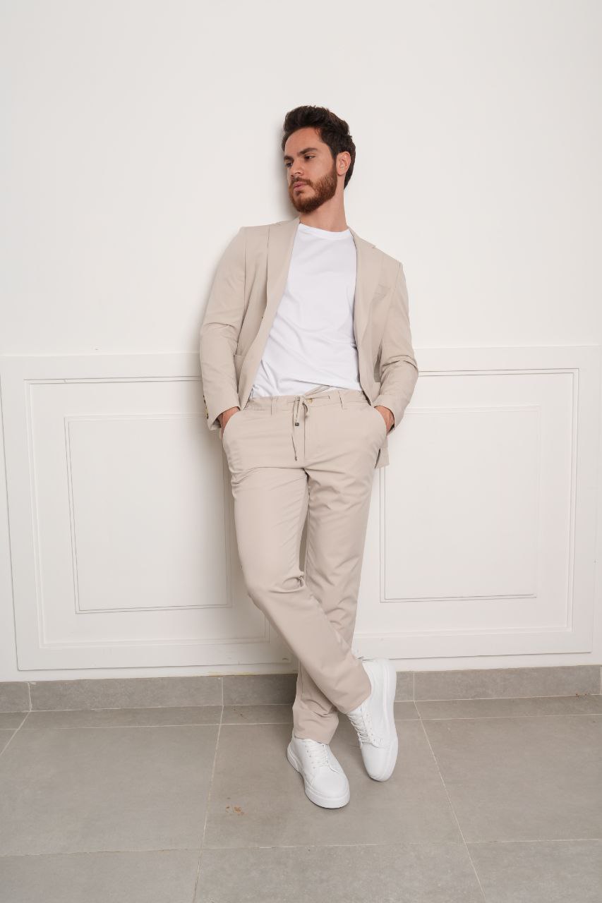 Beige peaked casual two-piecss suit in beij | Flamingo Fits
