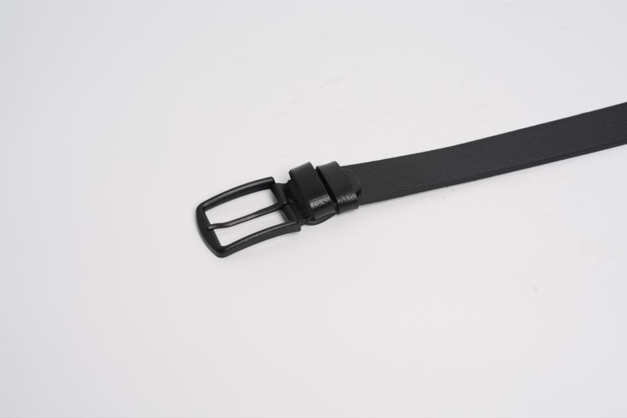 Black 3.5 classic leather belt in black | Flamingo Fits