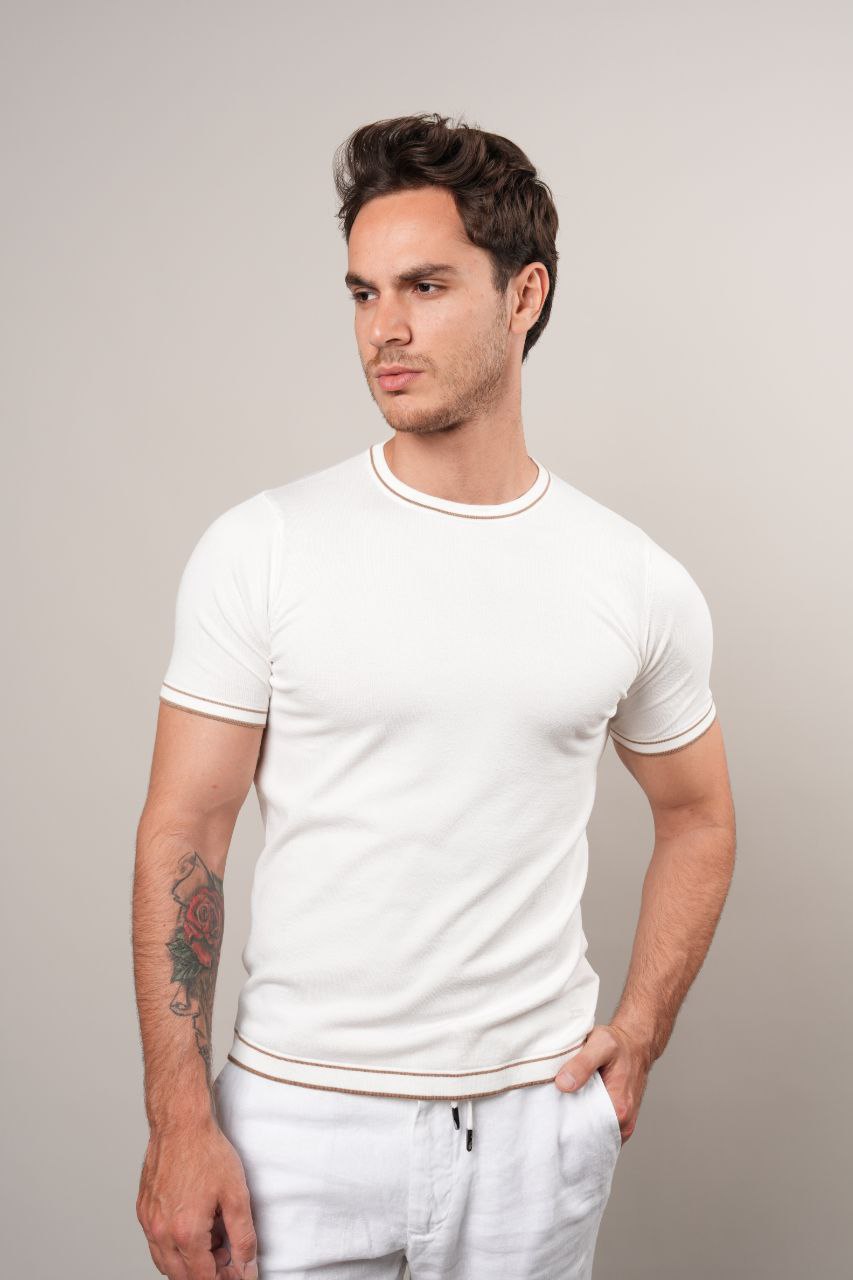 White rare rings crew neck tshirt in white | Flamingo Fits
