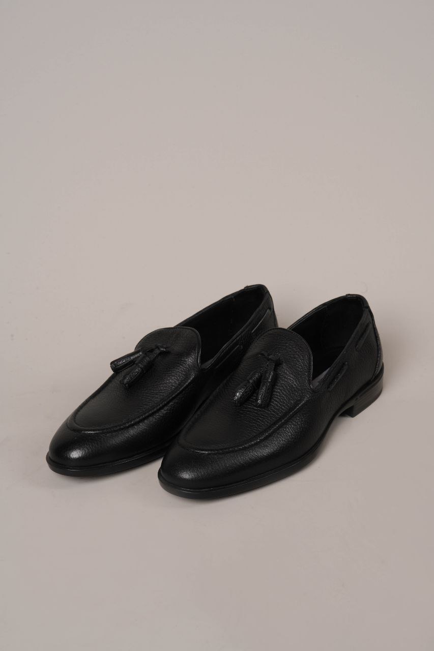 BLACK WINGTIP LEATHER LOAFER - classic shoes at Flamingo Fits