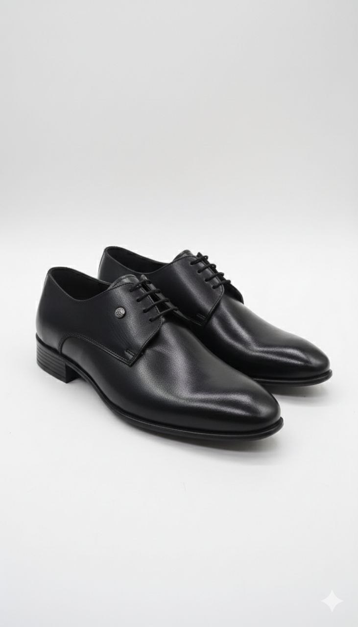 Classic black emblem shoes in black | Flamingo Fits