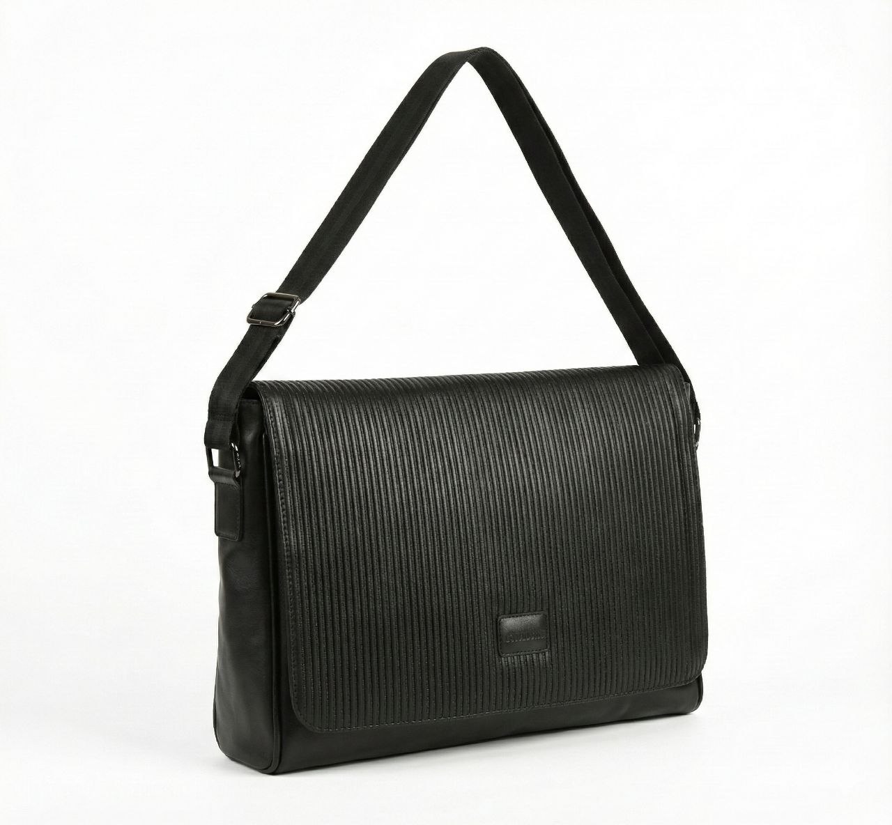 Black cross body messenger bag in black | Flamingo Fits