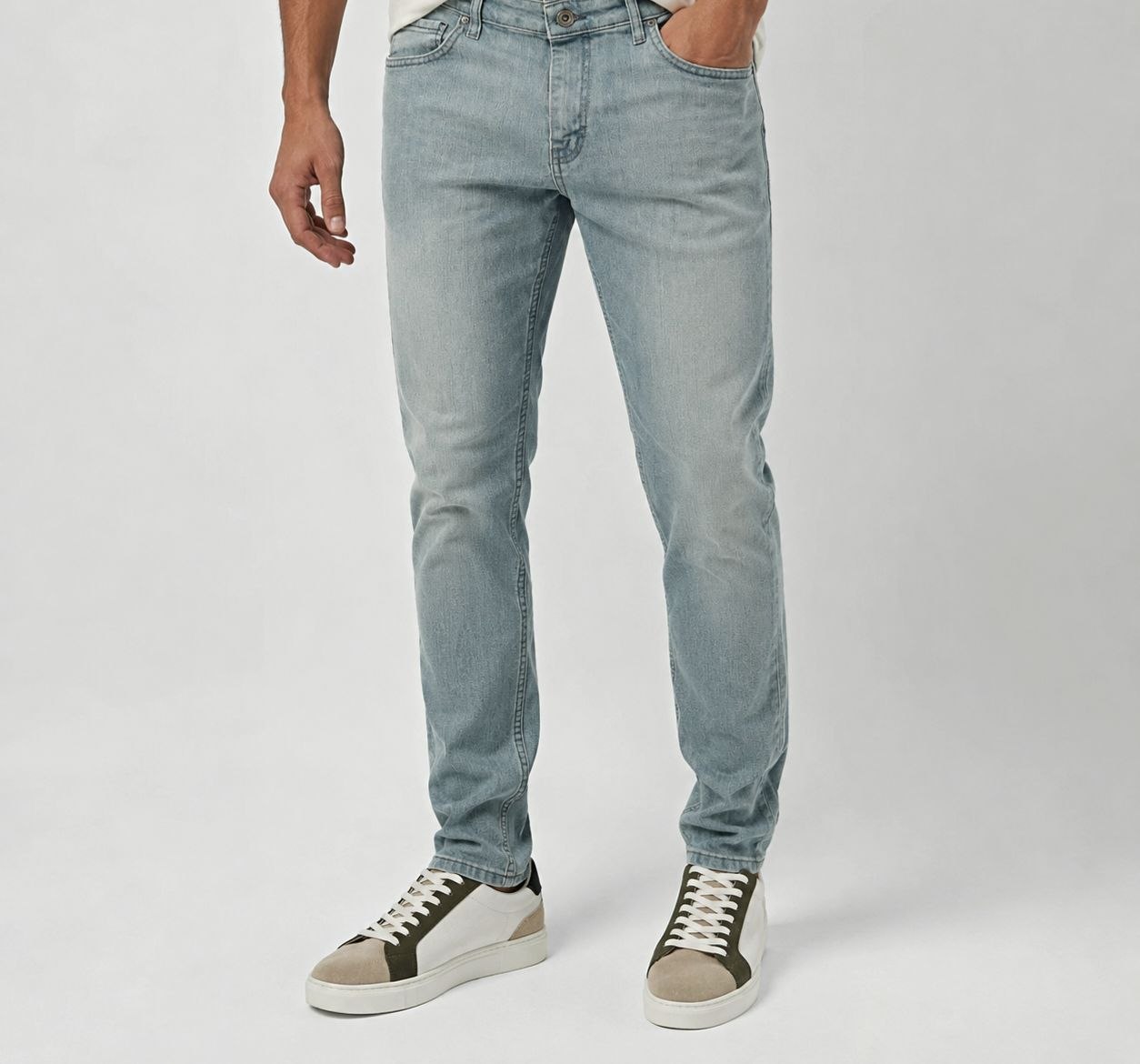Timoti comfort slim jeans in AQUA DENIM | Flamingo Fits