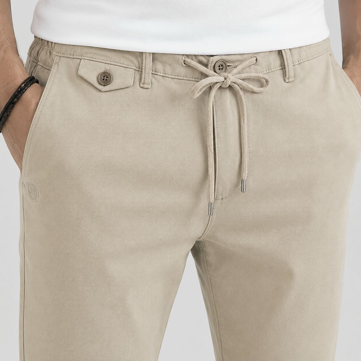Beige pawlo jogger trouser in beij | Flamingo Fits