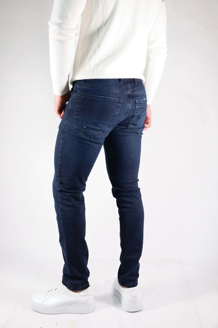 Kyro slim fit jeans in dark blue | Flamingo Fits