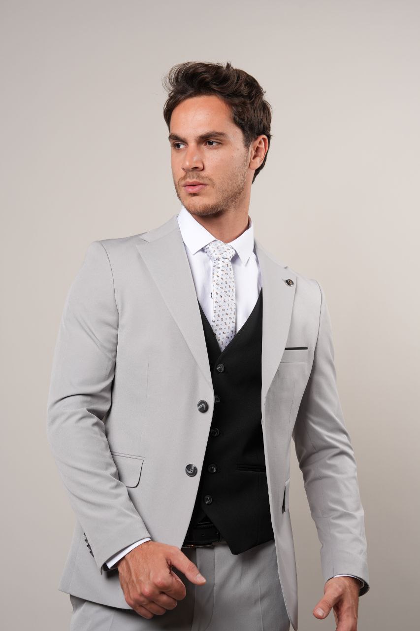LIGHT GREY SLEEK THREE PIECES SUITS