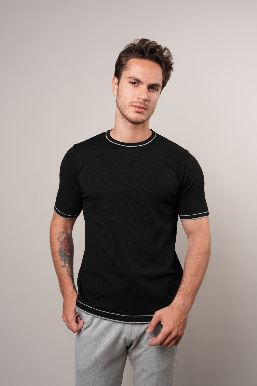 Black rare rings crew neck tshirt in black | Flamingo Fits