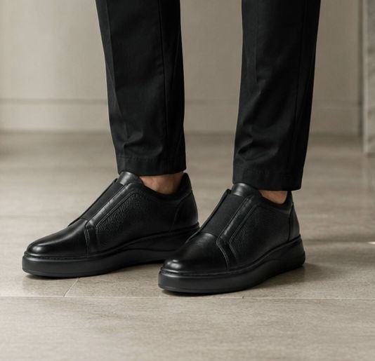 Full black stealth rippel runner in black | Flamingo Fits