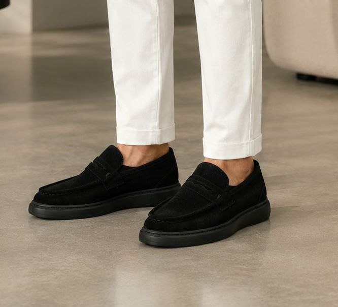 Black onyx suede loafer in black | Flamingo Fits