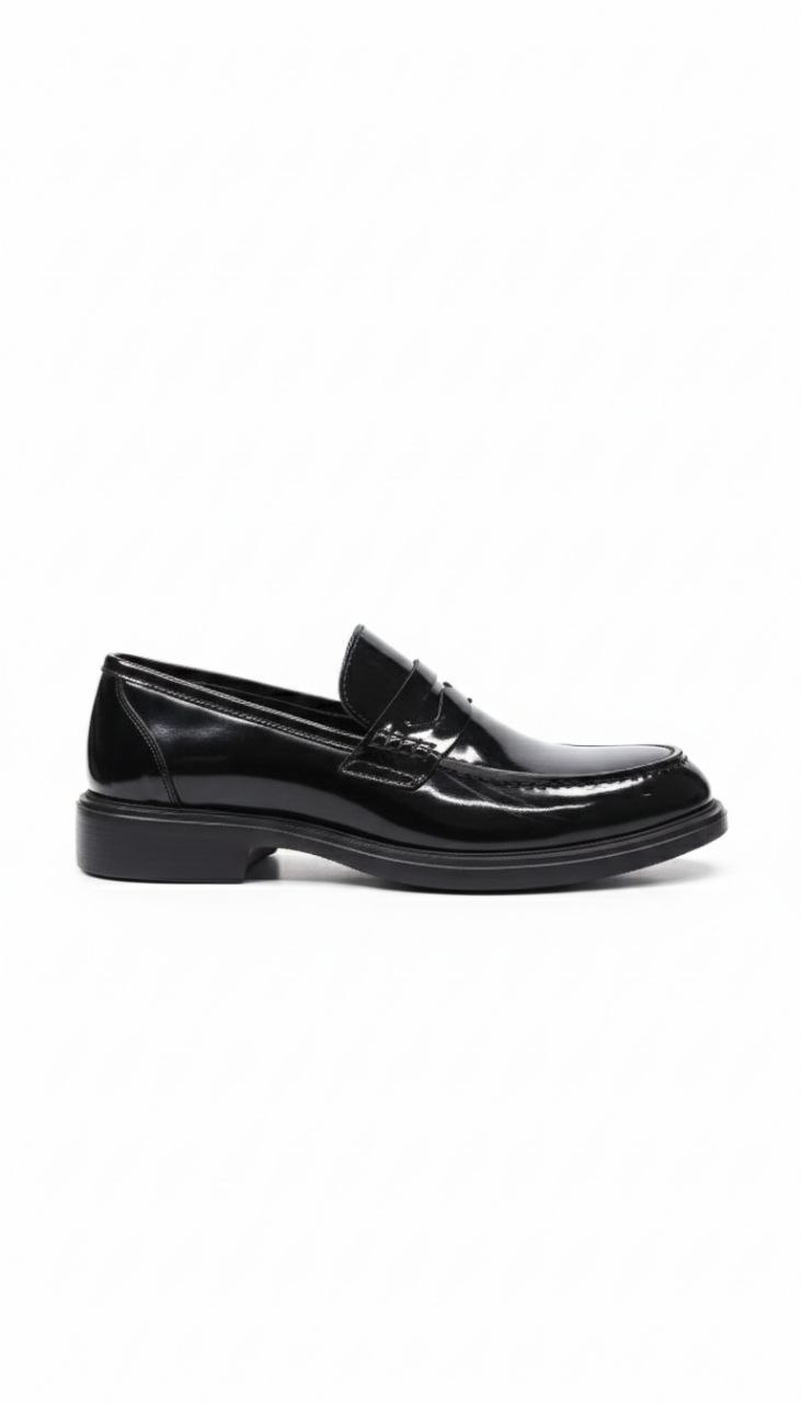 Classic loafers black luxe shoes in black glossy | Flamingo Fits